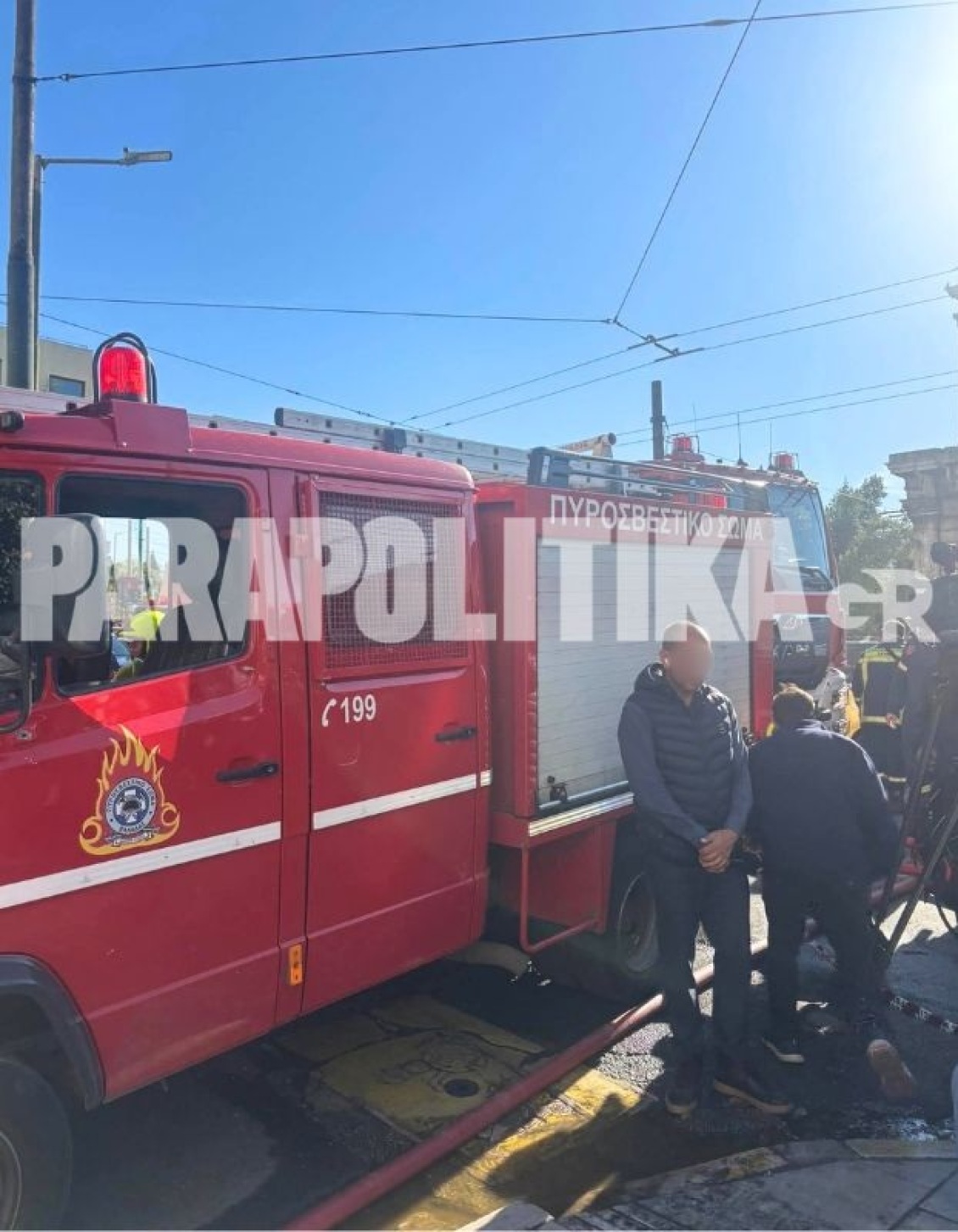 katarreusi-ktiriou-stin-plaka-lisikratous-amalias4