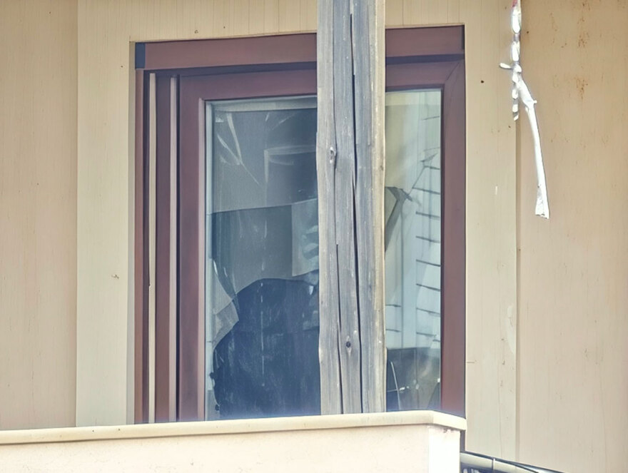 Με μαχαίρι που άρπαξε από την κουζίνα επιτέθηκε ο 32χρονος στην πρώην του και τον σύντροφό της στο Λαύριο, νοσηλεύονται σε σοβαρή κατάσταση
